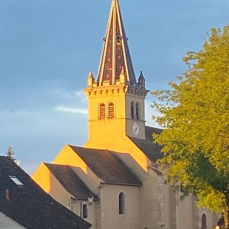 Le Pigeonnier De Saint-Loup Bed And Breakfast Saint-Loup-de-Varennes Exterior foto
