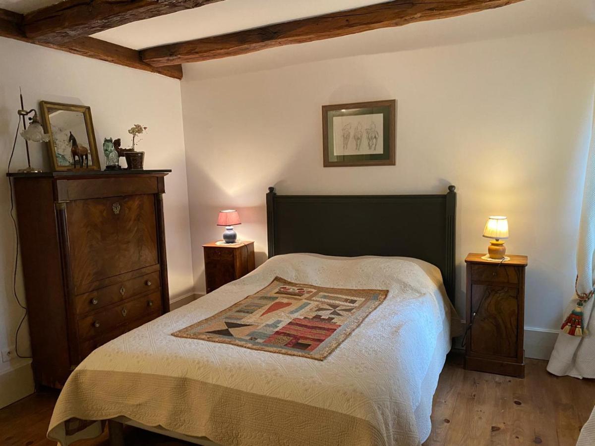 Le Pigeonnier De Saint-Loup Bed And Breakfast Saint-Loup-de-Varennes Exterior foto
