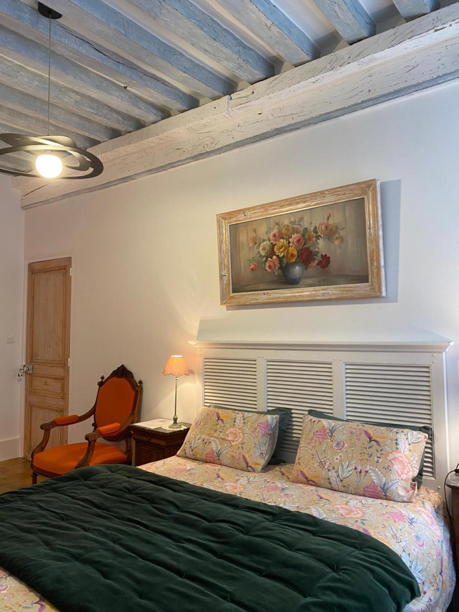 Le Pigeonnier De Saint-Loup Bed And Breakfast Saint-Loup-de-Varennes Exterior foto